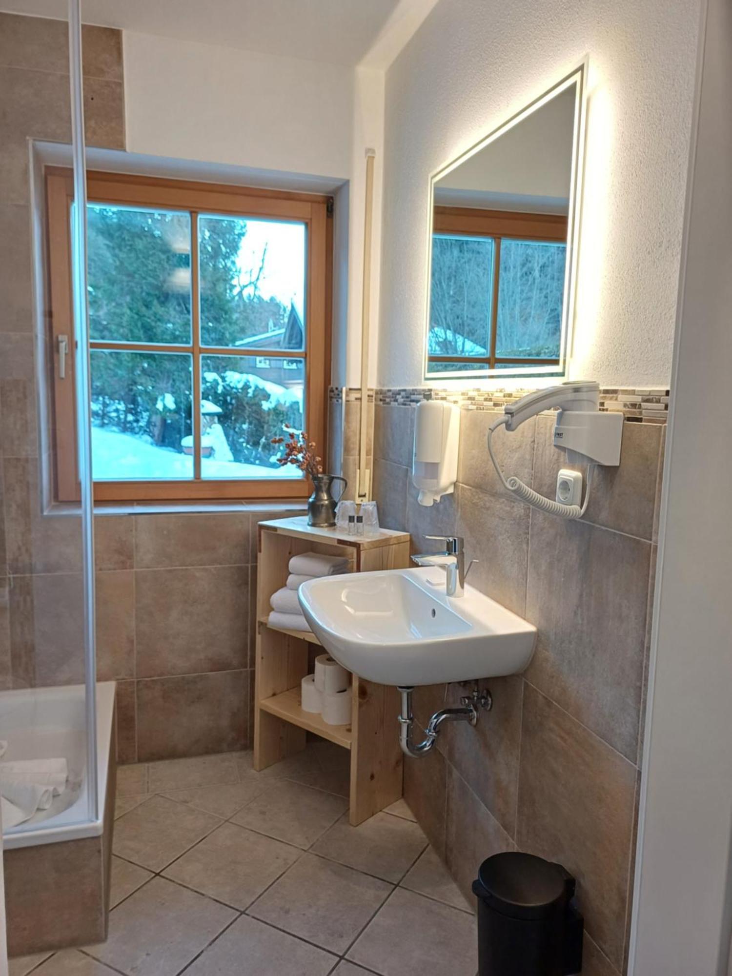 Haus Miele Hotel Garmisch-Partenkirchen Ngoại thất bức ảnh